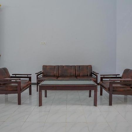 Oyo 477 Raka Residence Syariah Purwoharjo Banyuwangi Banyuwangi  Exterior foto