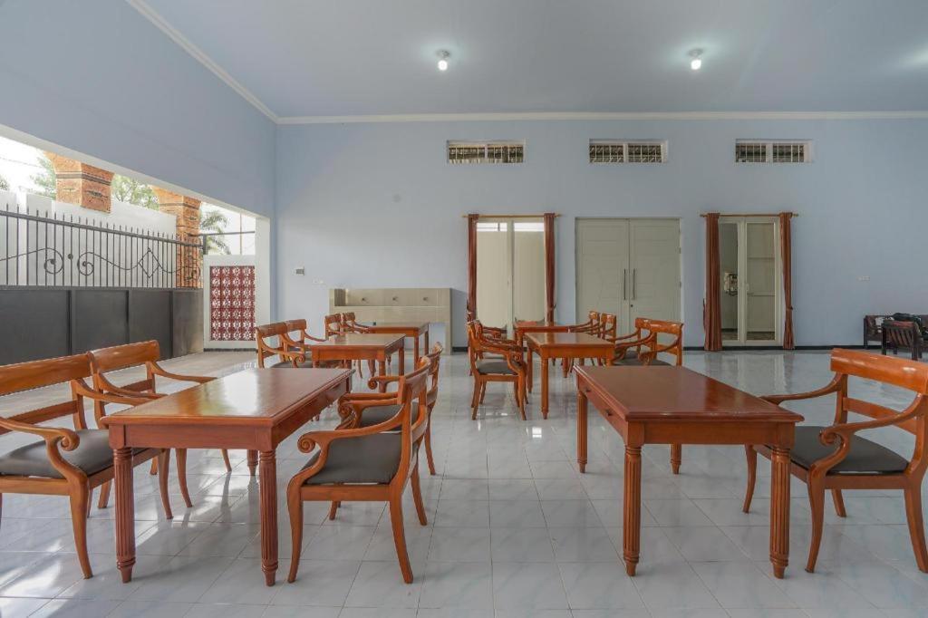 Oyo 477 Raka Residence Syariah Purwoharjo Banyuwangi Banyuwangi  Exterior foto