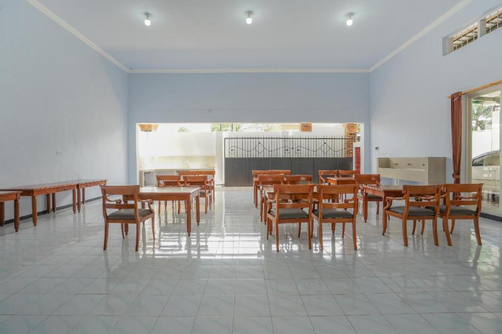 Oyo 477 Raka Residence Syariah Purwoharjo Banyuwangi Banyuwangi  Exterior foto