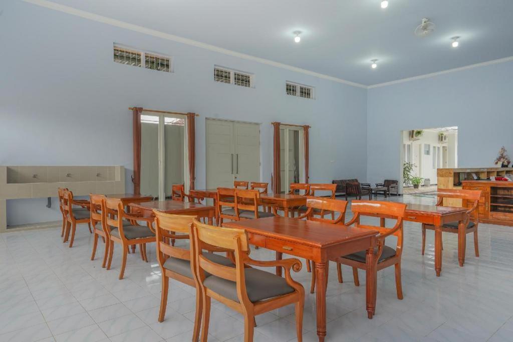 Oyo 477 Raka Residence Syariah Purwoharjo Banyuwangi Banyuwangi  Exterior foto