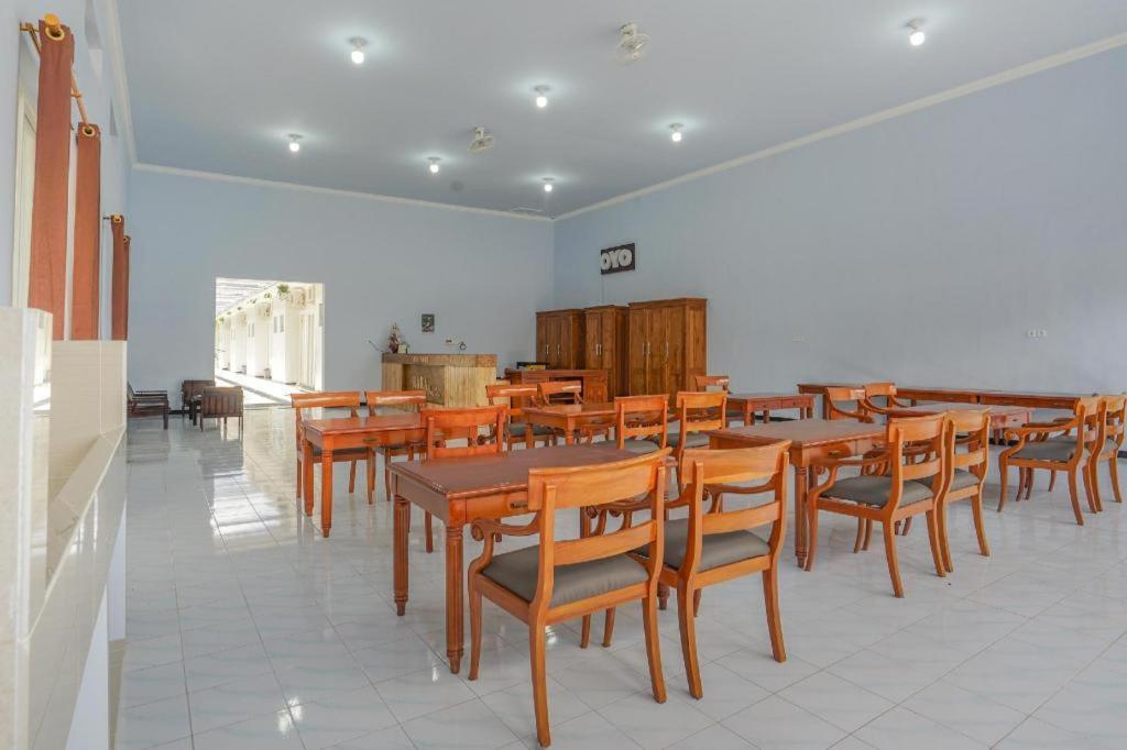 Oyo 477 Raka Residence Syariah Purwoharjo Banyuwangi Banyuwangi  Exterior foto